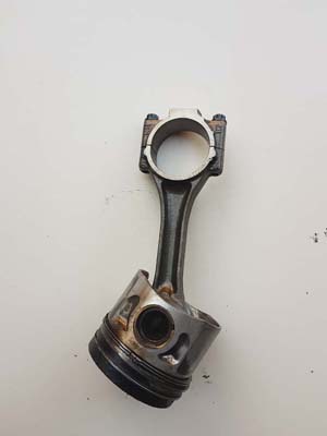 caddy 1,9 piston kolu